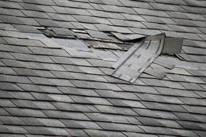 Damaged roof needs repairs